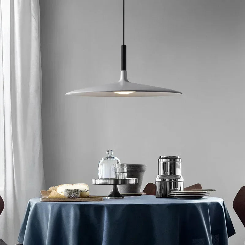 Suspension LED UFO Style – Éclairage Design & Moderne.