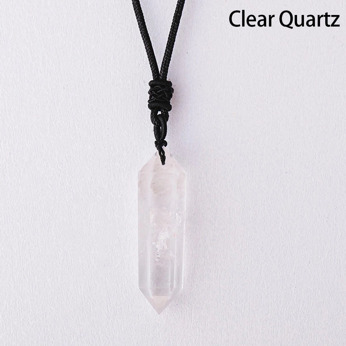 Pendentif en Quartz Naturel – Énergie & Élégance.