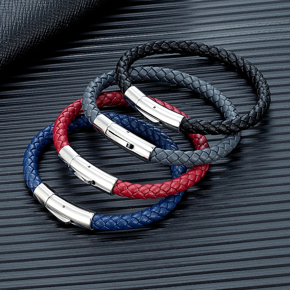 Bracelet en Cuir Tressé Rouge – Élégance & Simplicité.