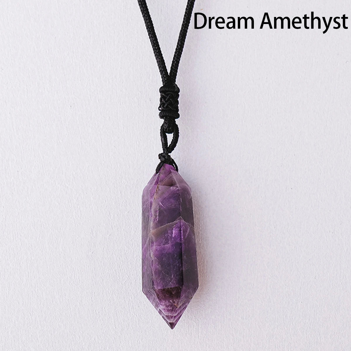 Pendentif en Quartz Naturel – Énergie & Élégance.