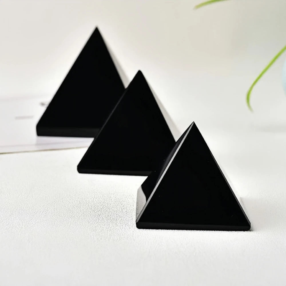🪨 Tourmaline Noire Naturelle – Mascotte Énergétique.