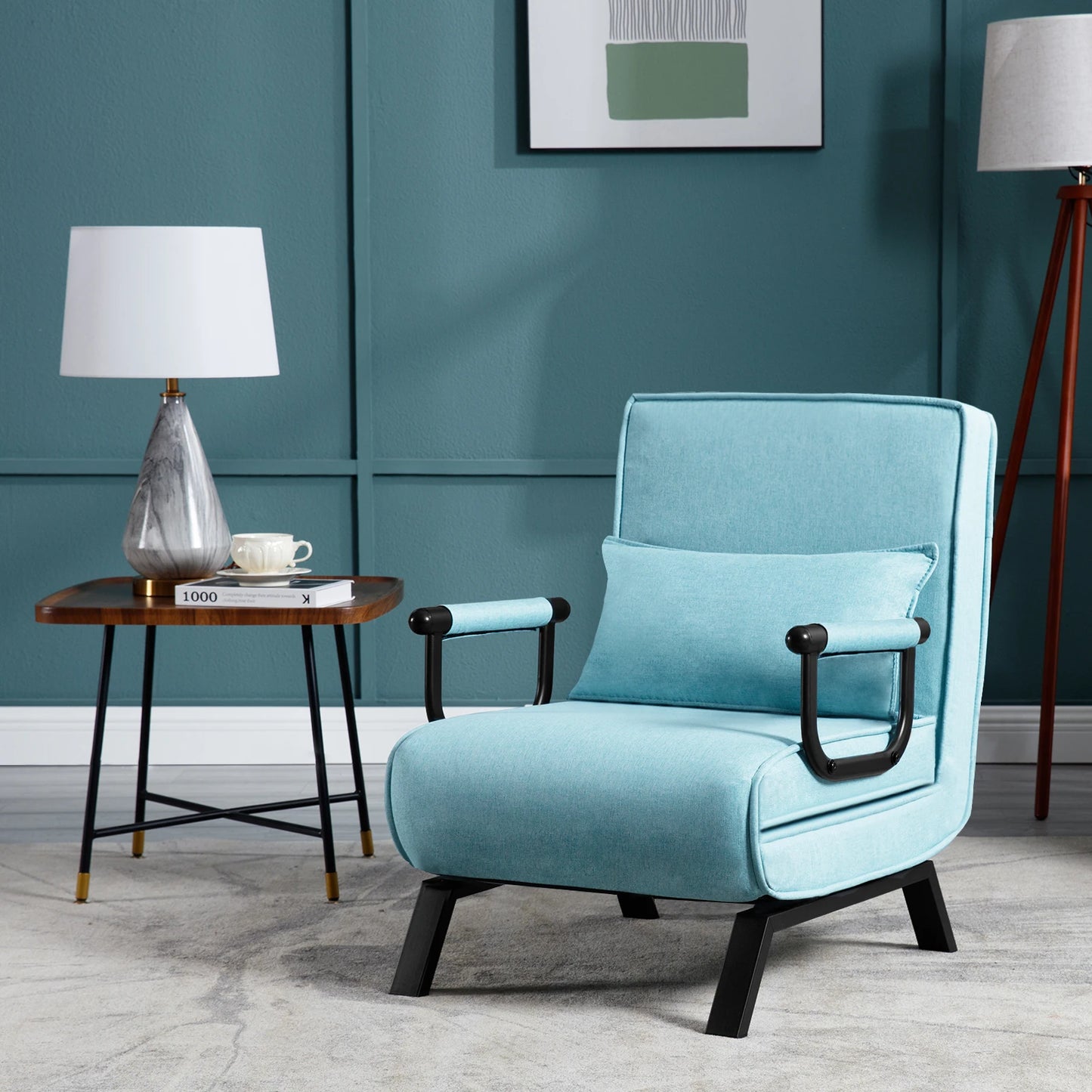 A compact and practical 3-in-1 convertible armchair.