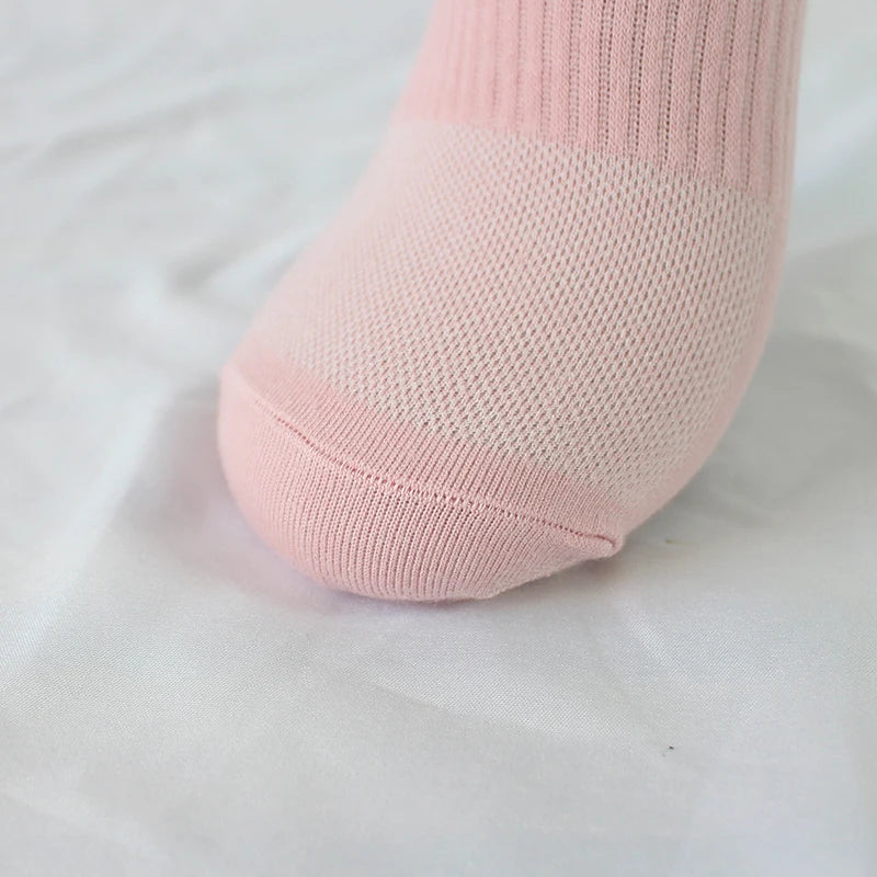 Chaussettes de Yoga en Coton - Confort, Stabilité et Sérénité.