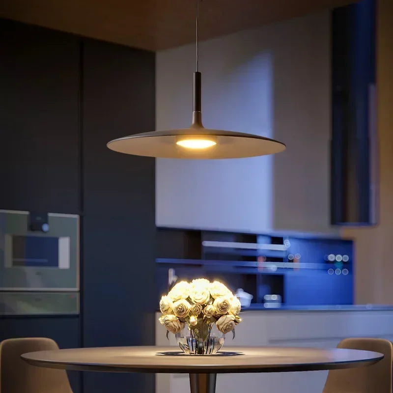 Suspension LED UFO Style – Éclairage Design & Moderne.