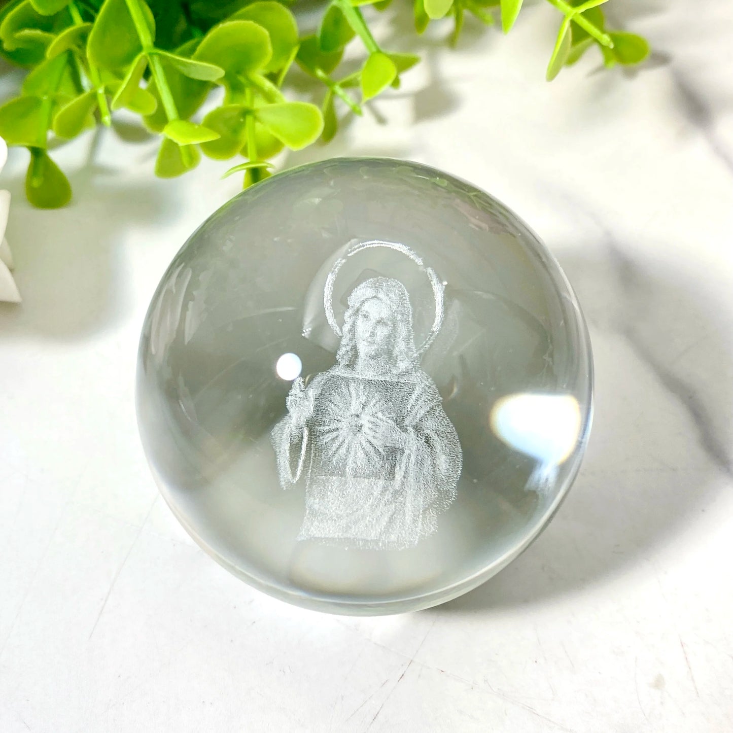Boule de Verre 3D – Décoration Élégante et Énergétique.
