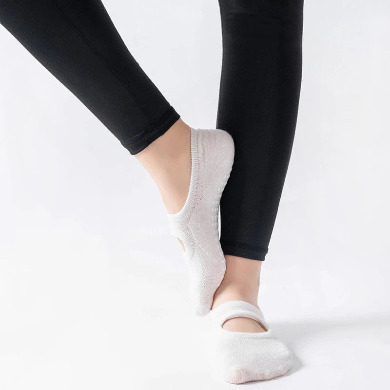 Chaussettes de Yoga en Coton - Confort, Stabilité et Sérénité.