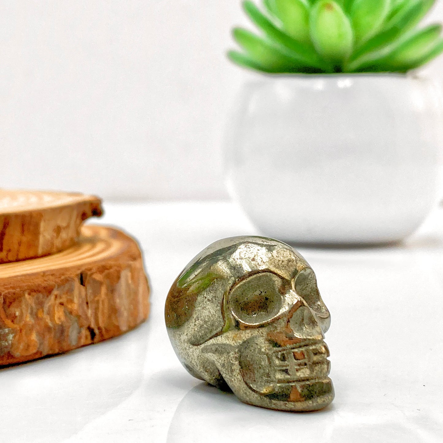 Crâne en Pyrite Naturelle – Décoration Artisanale Unique