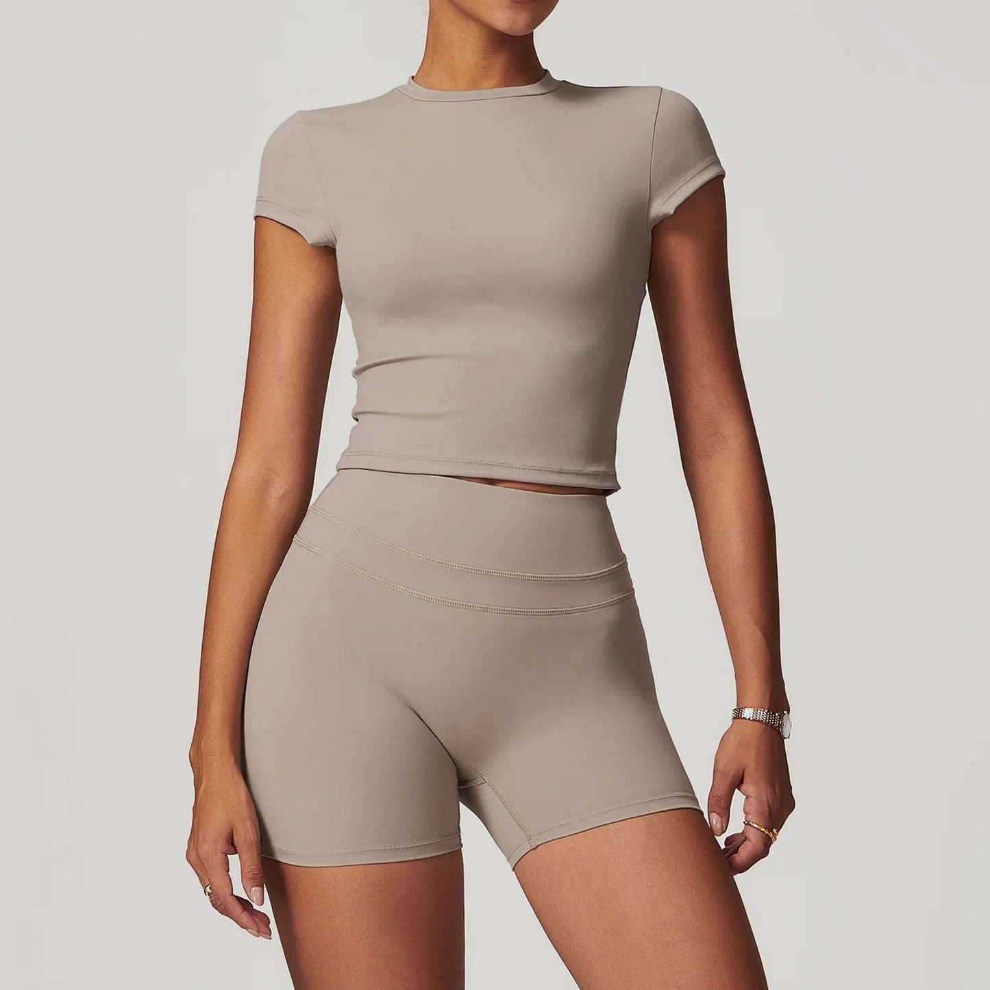 VĂȘtements de sport pour femmes.