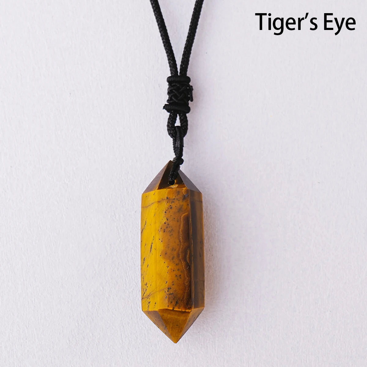 Pendentif en Quartz Naturel – Énergie & Élégance.
