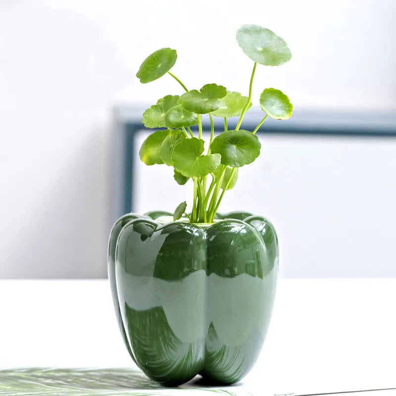 Vase en Céramique Coloré – Design Ludique & Élégance Moderne.