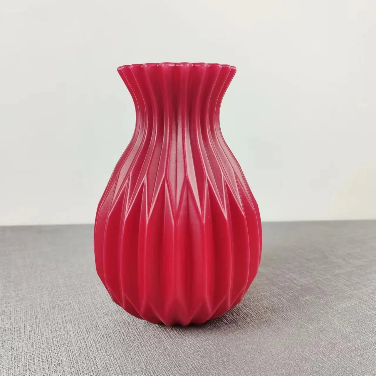 Vase à Fleurs Imitation Céramique – Élégance Durable.
