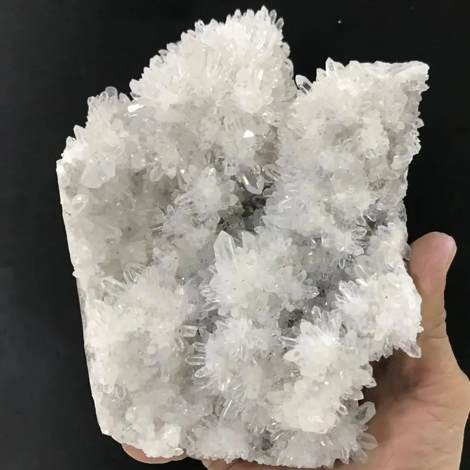 🌼 Grappe de Quartz Chrysanthème Naturel – Cristal Brut pour Méditation & Décoration.