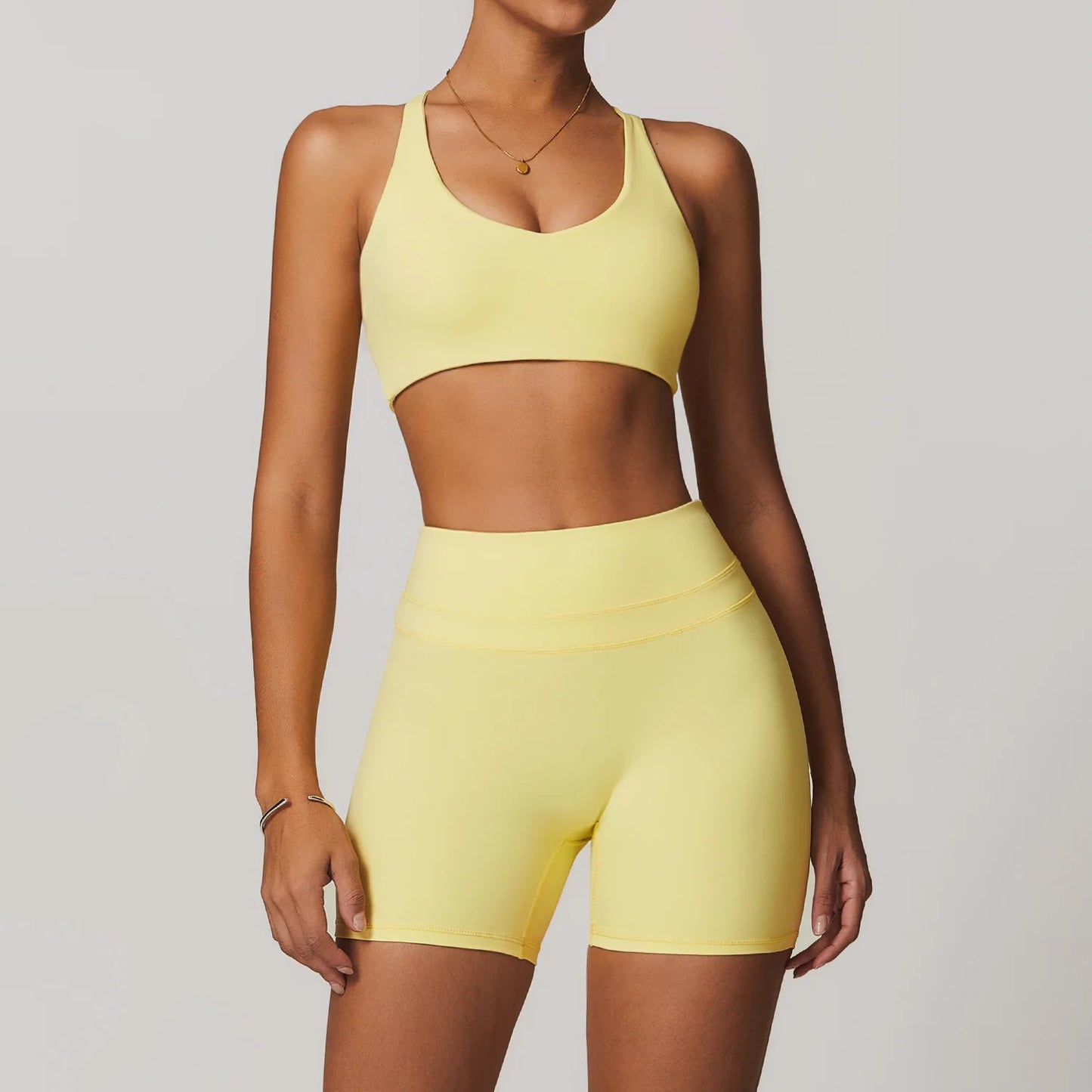 Ensemble de Yoga Femme - Confort et Performance.