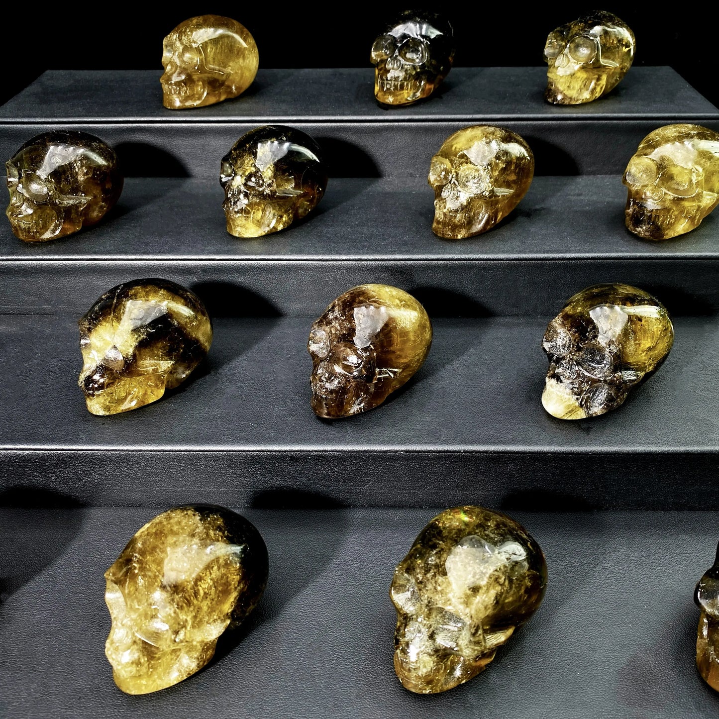 💀 Crâne en Quartz Citrine Fumé Naturel.