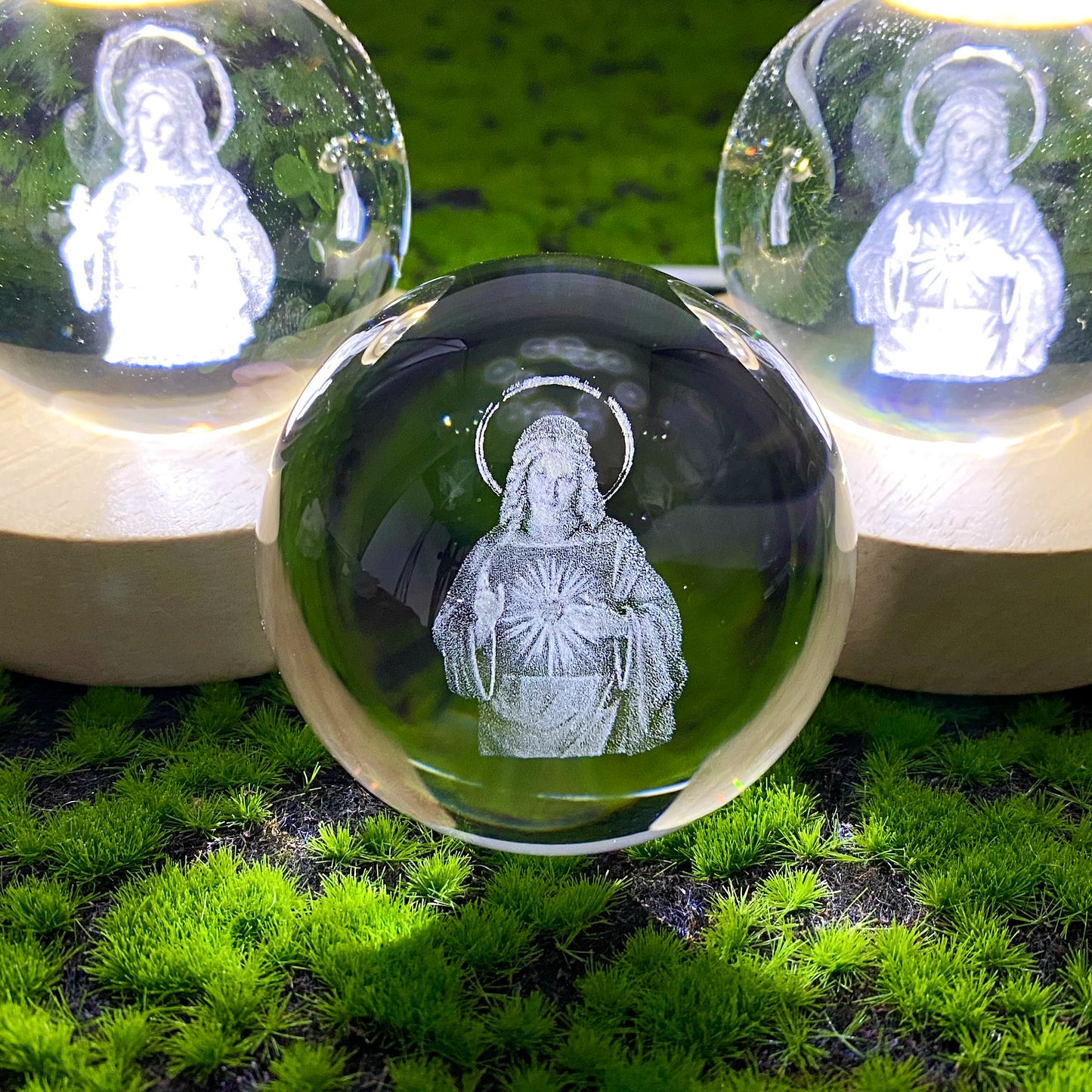 Boule de Verre 3D – Décoration Élégante et Énergétique.