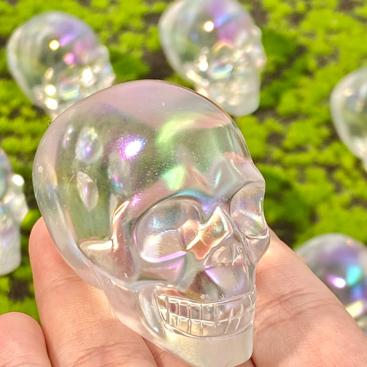 Crâne Aura K9 en Cristal Naturel – Énergie Mystique et Élégance Brut.