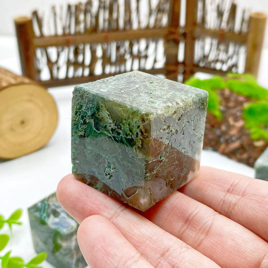 Pierre Naturelle Brute – Forme Unique & Énergie Authentique.