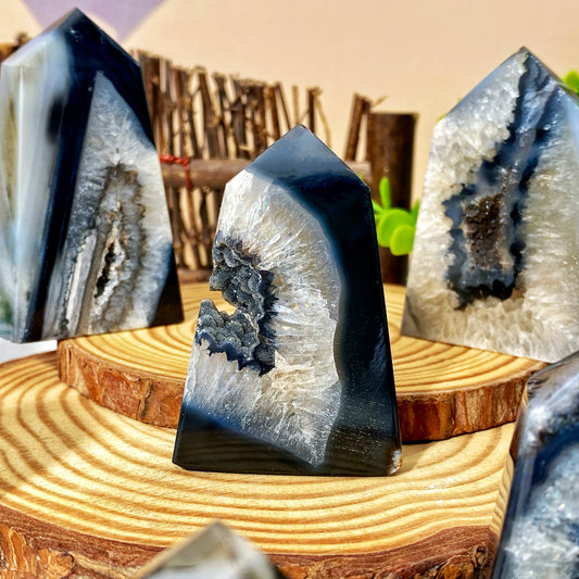 🖤 Onyx Noir Naturel – Géode d'Agate Unique pour Décoration & Énergie Spirituelle.