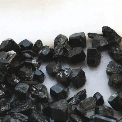🖤 Tourmaline Noire Naturelle Brute – Protection, Guérison & Ancrage.