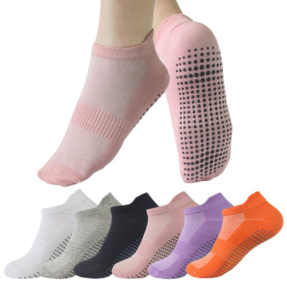 Chaussettes de yoga coordonnantes en silicone pour femmes.