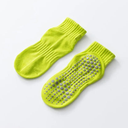 Chaussettes de yoga respirantes simples pour femmes.e