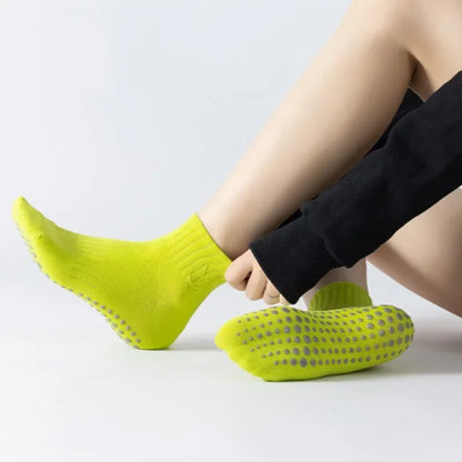 Chaussettes de yoga respirantes simples pour femmes.e