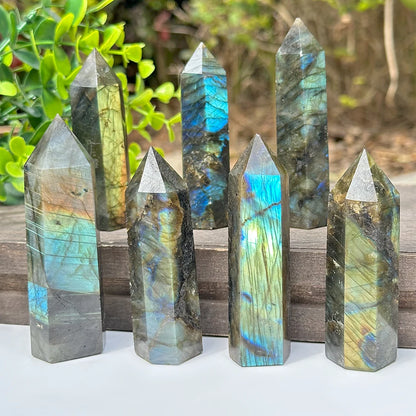 Cristal de Labradorite Naturelle – Symbole de Renaissance & Transformation.