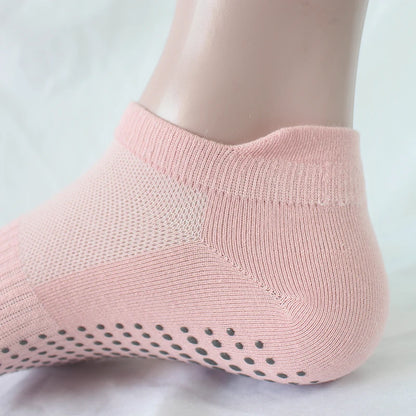 Chaussettes de yoga coordonnantes en silicone pour femmes.