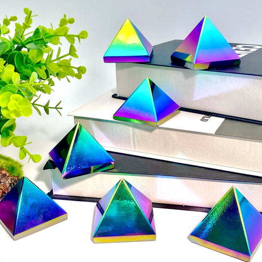 Pyramide en Obsidienne Aura – Ornement en Cristal Naturel.