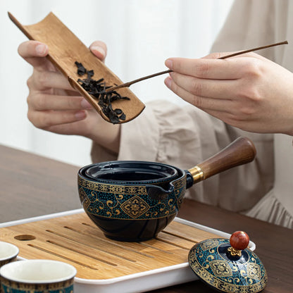 Service à thé Gongfu en porcelaine.