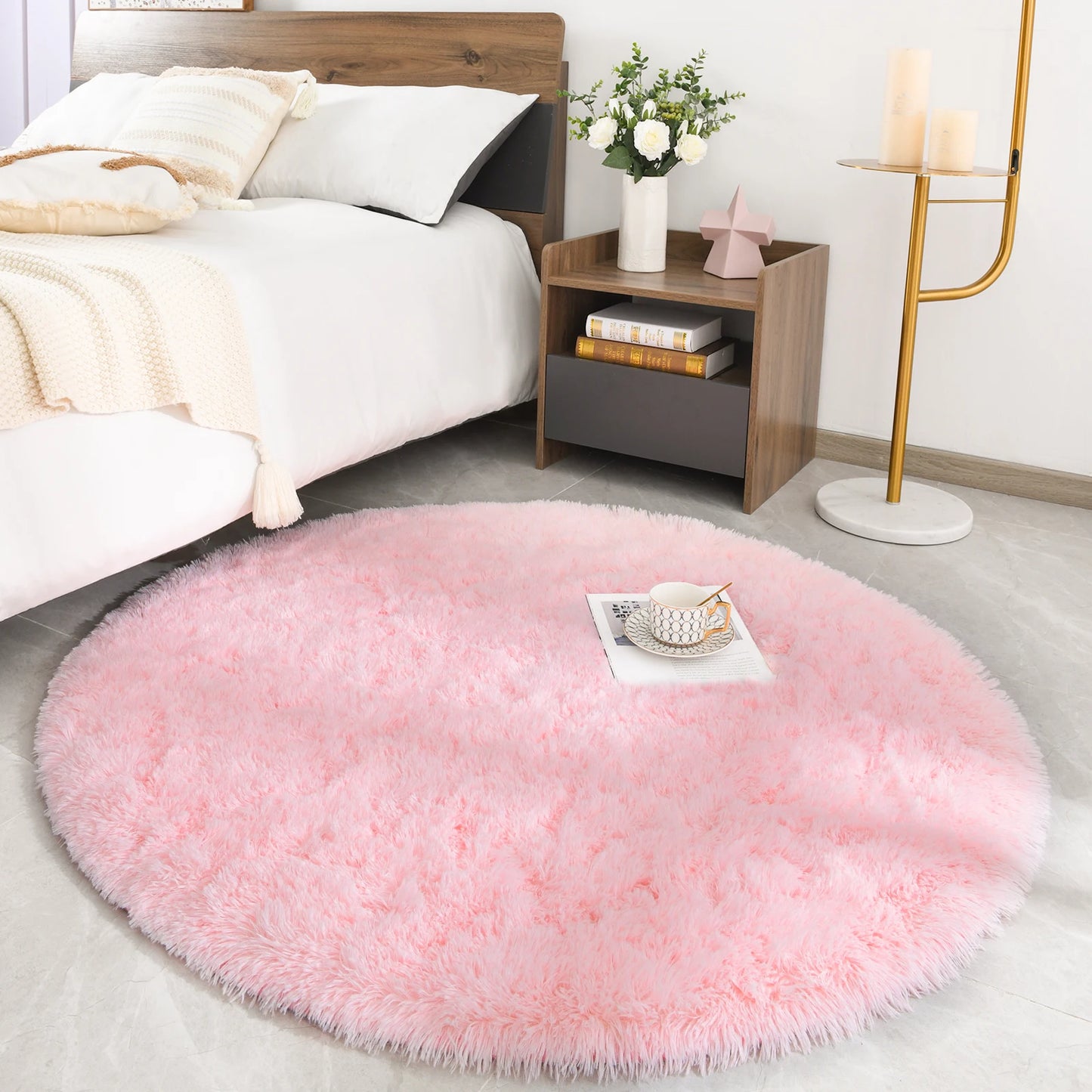 Tapis rond moelleux.