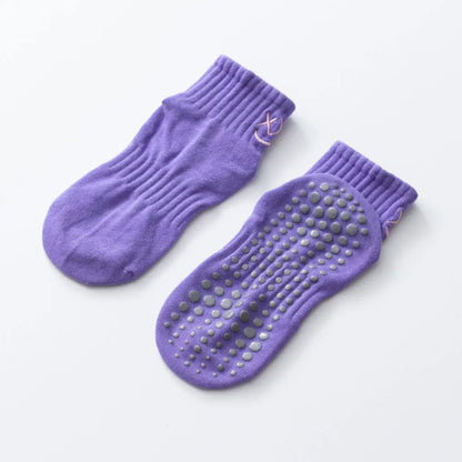 Chaussettes de yoga respirantes simples pour femmes.e