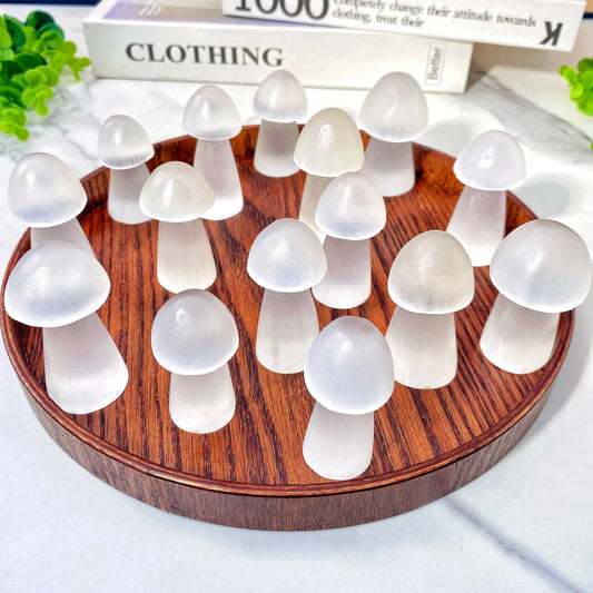Champignon en Sélénite – Décoration Cristalline & Énergétique.