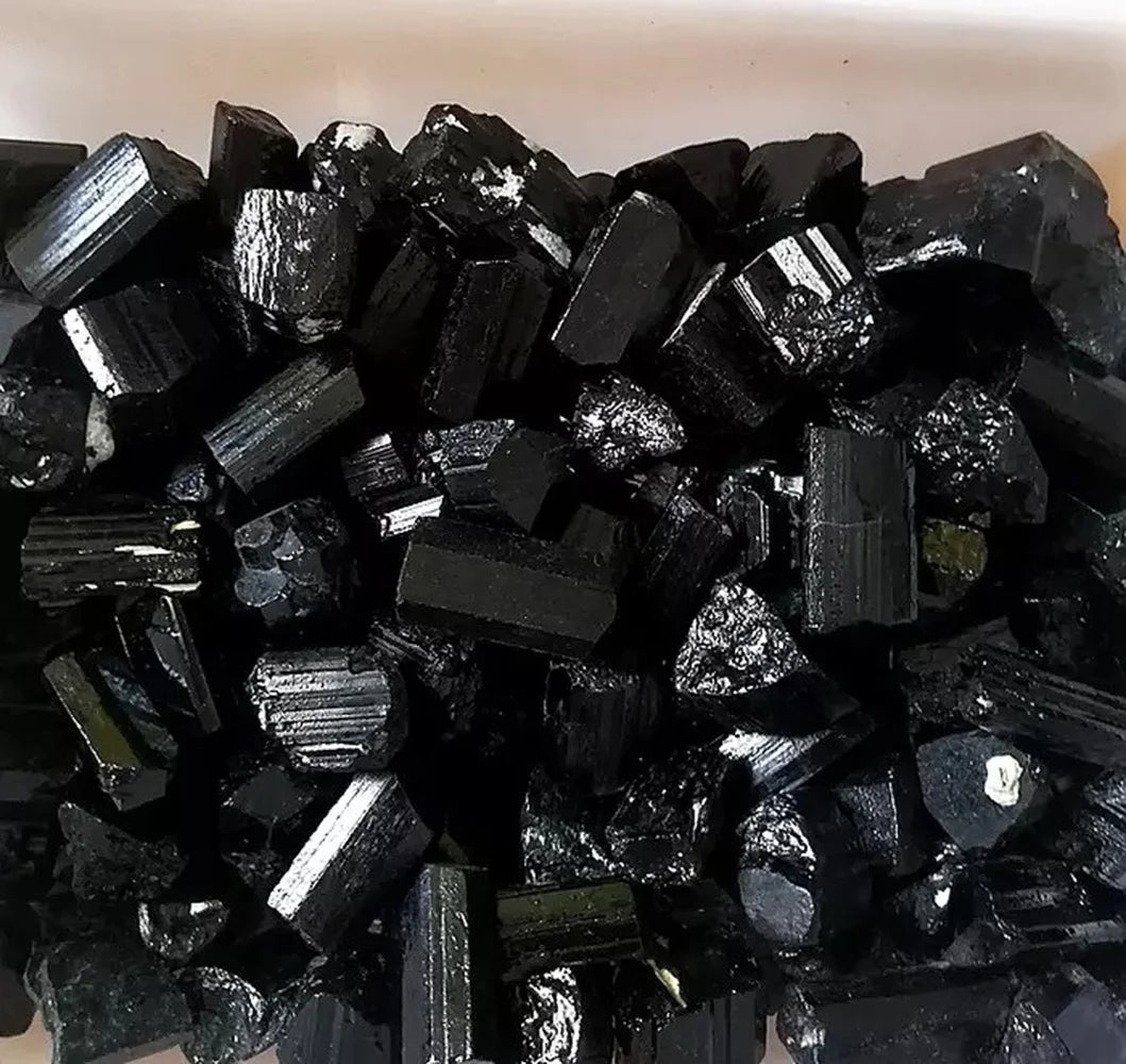 🖤 Tourmaline Noire Naturelle Brute – Protection, Guérison & Ancrage.