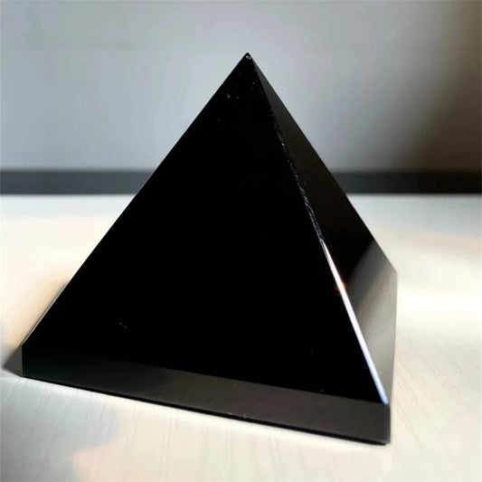 🪨 Tourmaline Noire Naturelle  – Mascotte Énergétique.