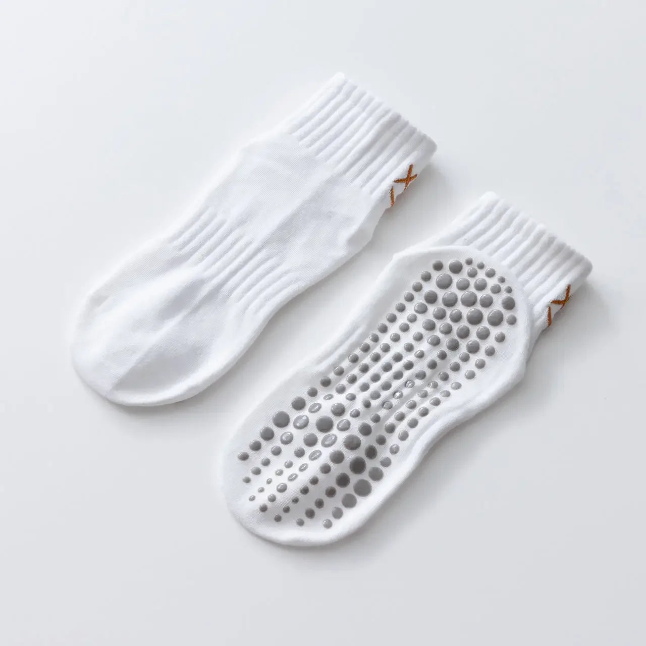 Chaussettes de yoga respirantes simples pour femmes.e