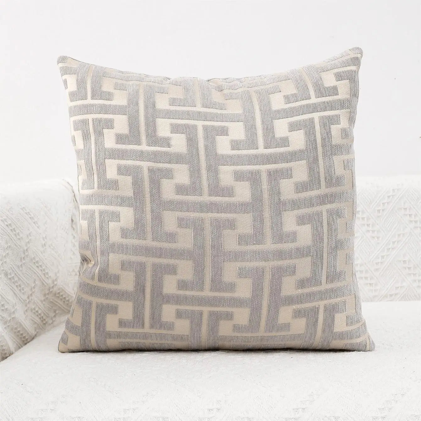Striped Decorative Pillowcase – Everyday Elegance and Comfort.